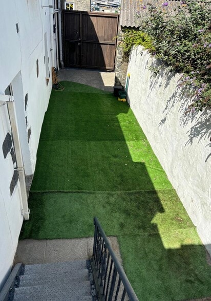 S Quay, Guernsey for sale - Building Photo - Image 2 of 8