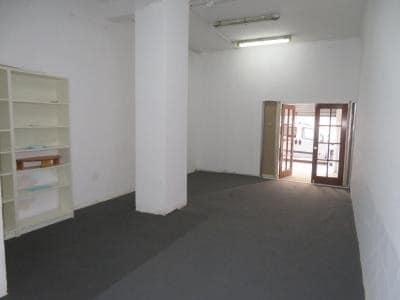 Retail in L'Hospitalet de Llobregat, Barcelona to rent Interior Photo- Image 1 of 6