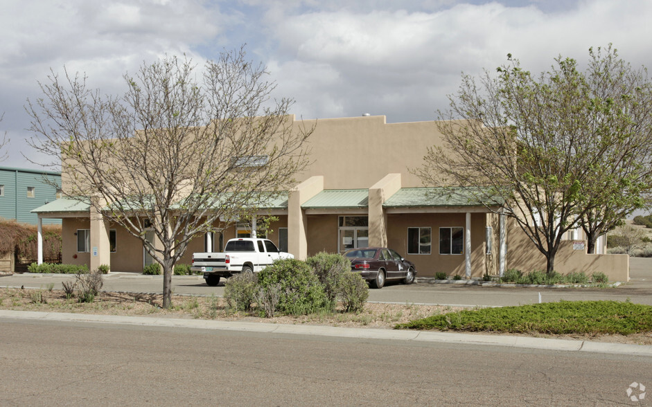 6 Bisbee Ct, Santa Fe, NM for sale - Primary Photo - Image 1 of 1