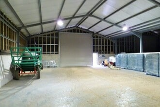 Choke Ln, Maidenhead to rent Interior Photo- Image 2 of 2