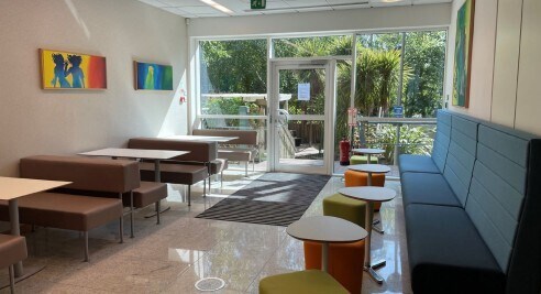 Grenadier Rd, Exeter to rent Interior Photo- Image 1 of 4