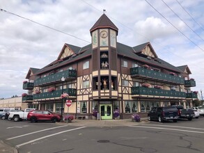 165 E Charles St, Mount Angel, OR for rent Building Photo- Image 1 of 11