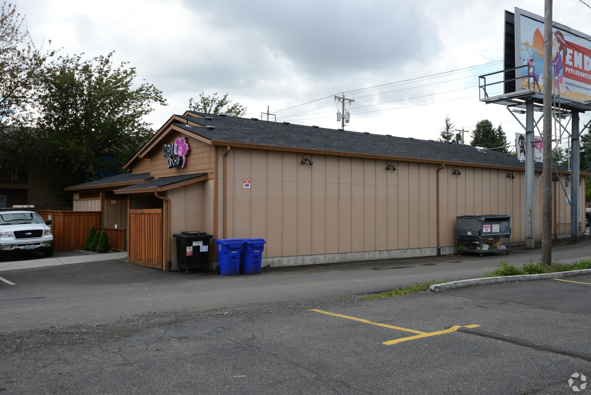 15826 SE Division St, Portland, OR to rent Primary Photo- Image 1 of 5