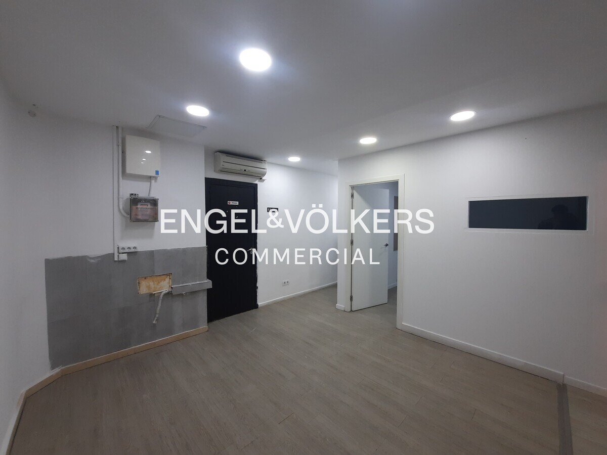 Carrer de Constància, 7, Esplugues de Llobregat, BAR 08950 -  -  - Interior Photo - Image 1 of 6