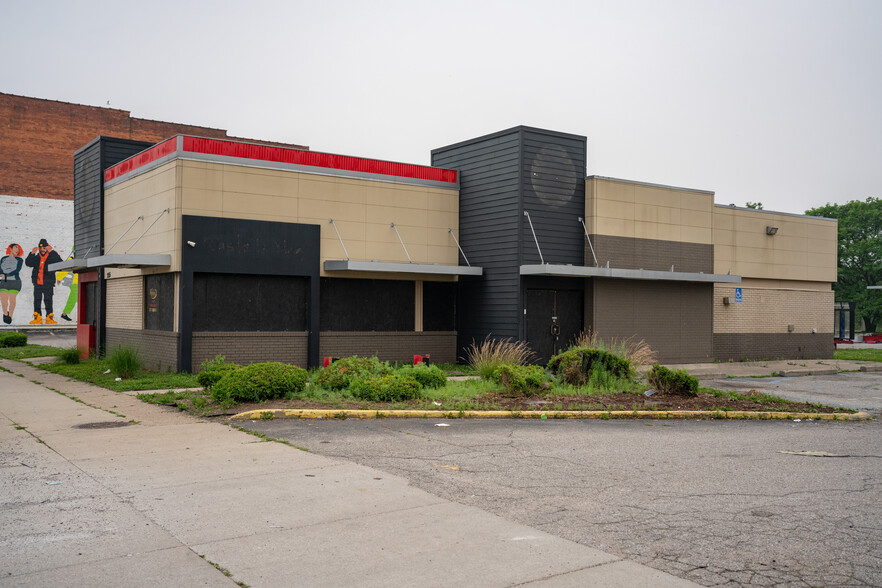 2155 Gratiot Ave, Detroit, MI for sale - Building Photo - Image 1 of 1