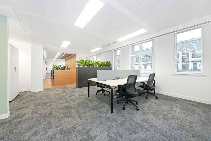 7 Swallow Pl, London to rent - Building Photo - Image 2 of 31