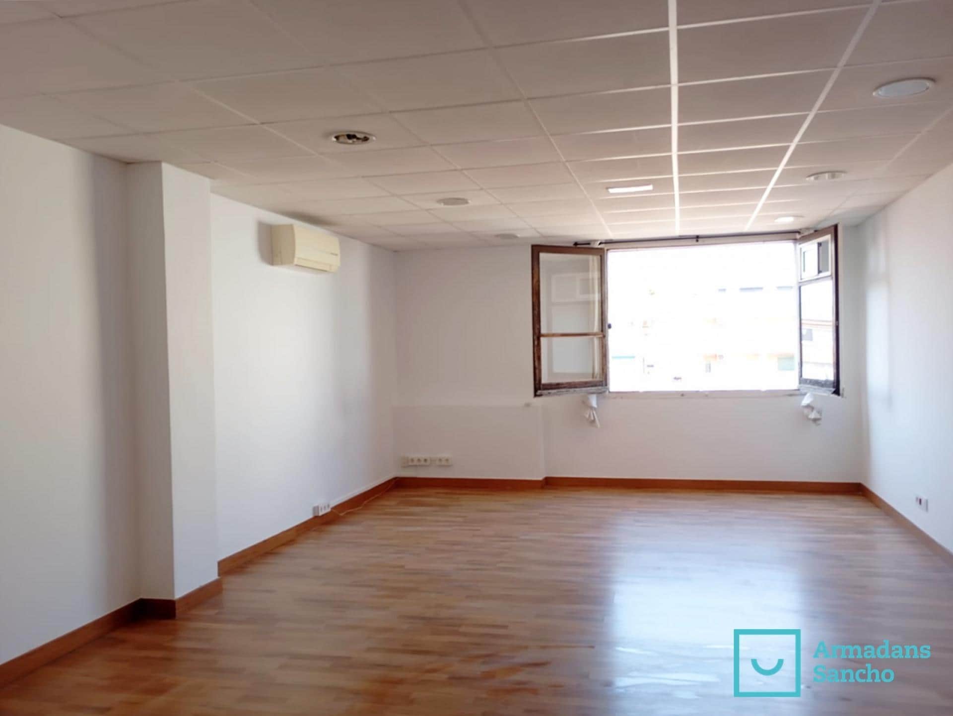 Office in Barcelona, Barcelona to rent Interior Photo- Image 1 of 6