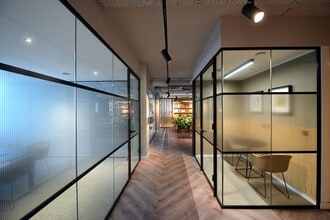 10-12 Mount St, Manchester to rent Interior Photo- Image 1 of 6