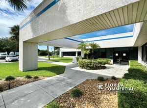 700 SE Central Pky, Stuart, FL for rent Building Photo- Image 2 of 30