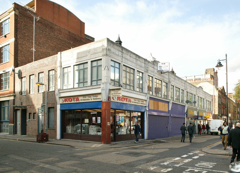177-187 Whitecross St, London to rent - Building Photo - Image 2 of 7