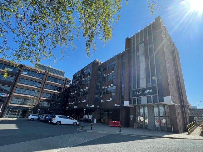 More details for Railway Appr, Wallington - Office to Rent