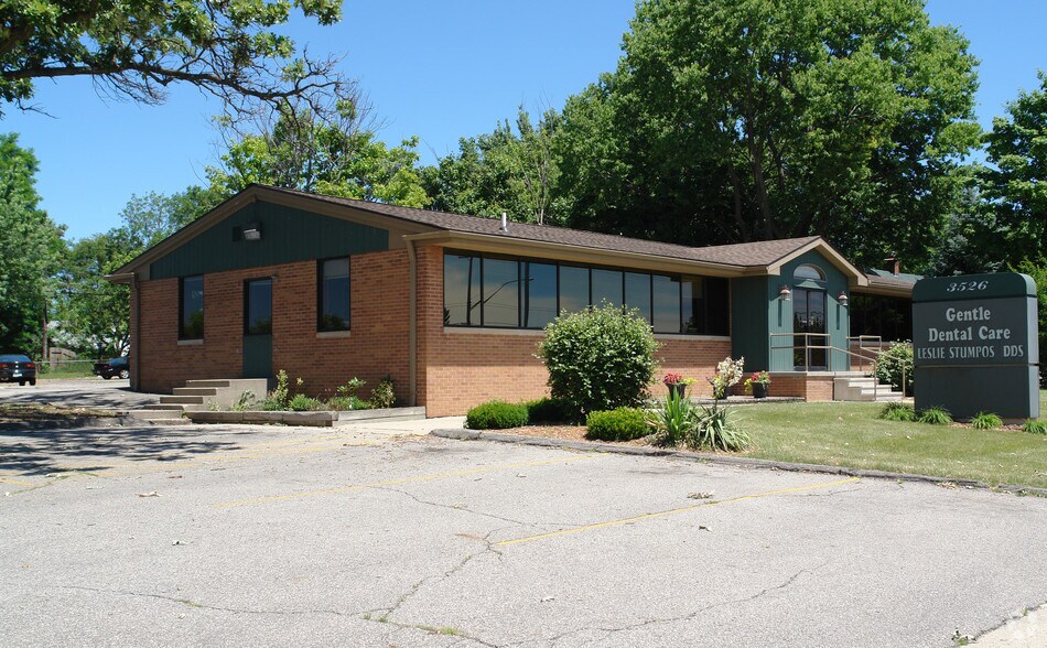 3526 W Saginaw St, Lansing, MI to rent - Primary Photo - Image 1 of 5