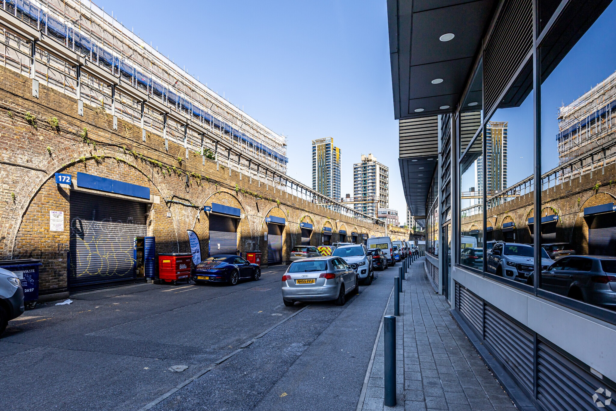 172 Robert Dashwood Way, London to rent Primary Photo- Image 1 of 3