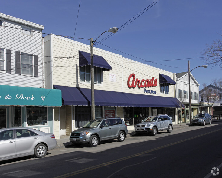 14 Front St, Greenport, NY for rent - Primary Photo - Image 1 of 14