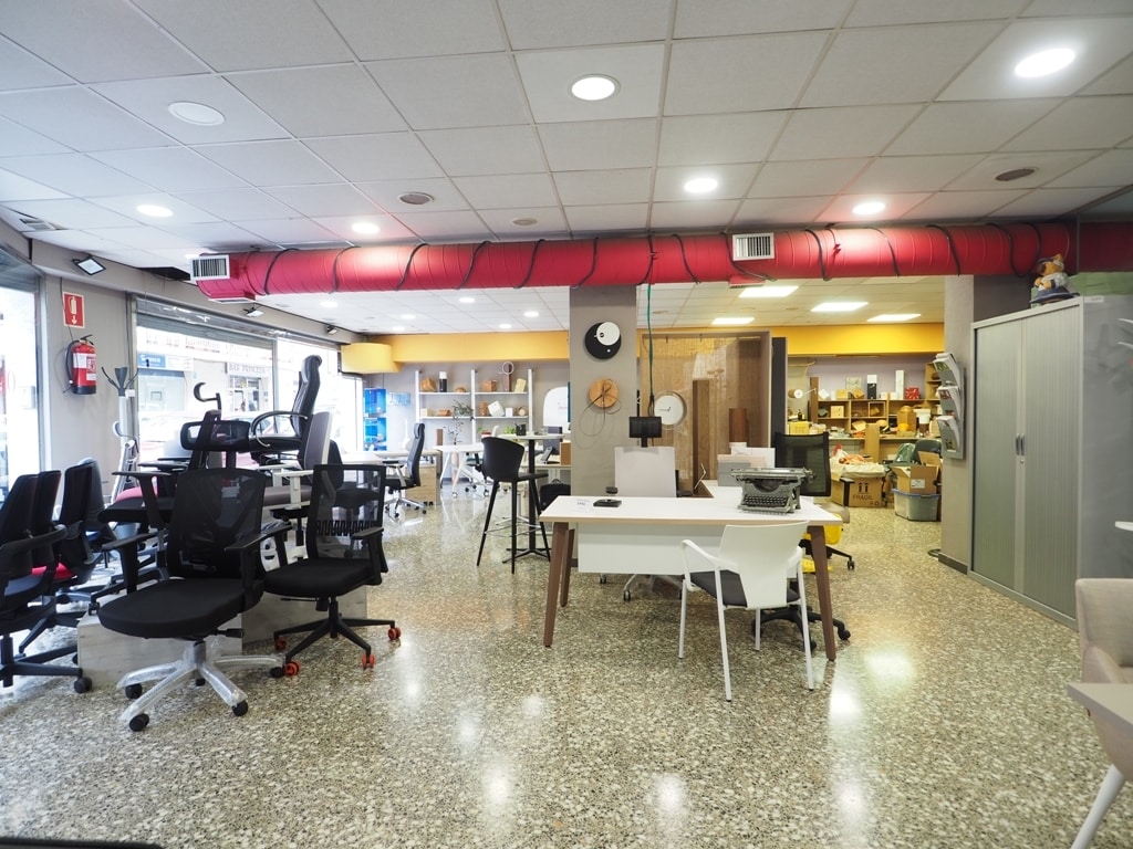 Granollers, BAR 08401 - Unit - -  - Interior Photo - Image 2 of 16