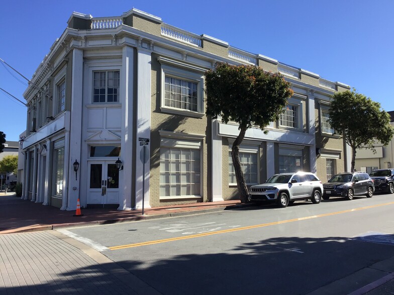 569-575 Lighthouse Ave, Pacific Grove, CA for sale - Building Photo - Image 1 of 1