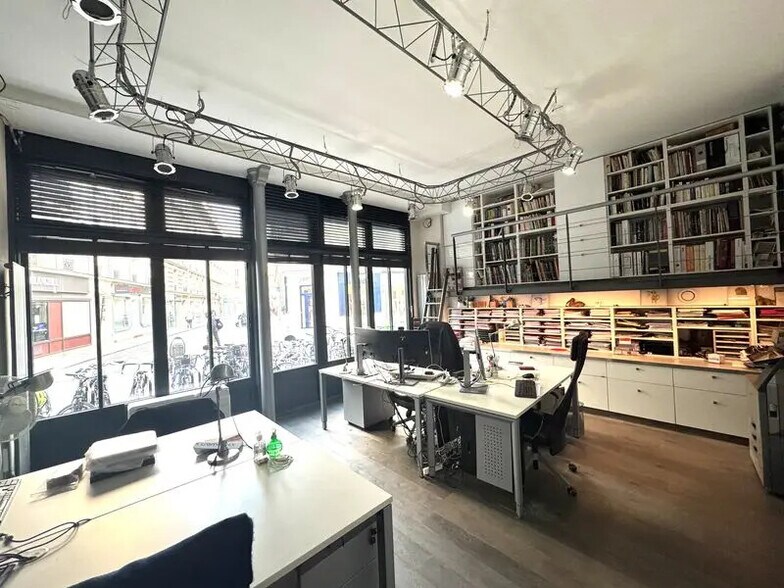 Office in Paris for sale - Building Photo - Image 2 of 19
