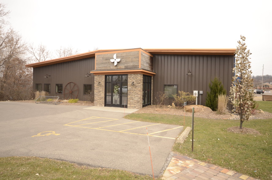 1926 Old West Main St, Red Wing, MN for sale - Building Photo - Image 1 of 1