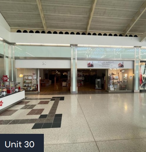 Friars Sq, Aylesbury to rent Building Photo- Image 1 of 1