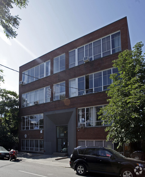 688 Richmond St W, Toronto, ON for rent - Building Photo - Image 2 of 5