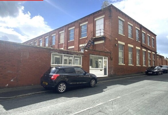 Livesey St, Rishton to rent Primary Photo- Image 1 of 3