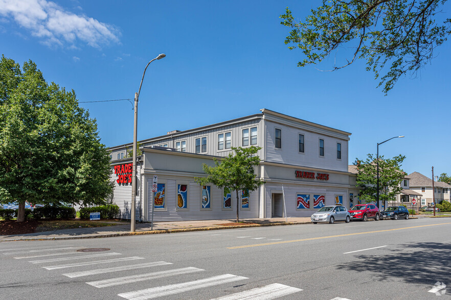 1121 Washington St, Newton, MA for rent - Building Photo - Image 1 of 4