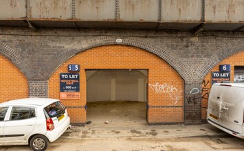 Bedford Rd, Birmingham to rent Building Photo- Image 1 of 3