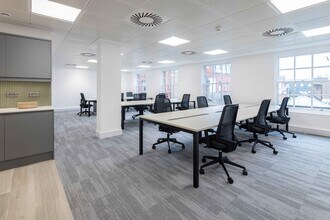 72 Cannon St, London to rent Interior Photo- Image 2 of 6