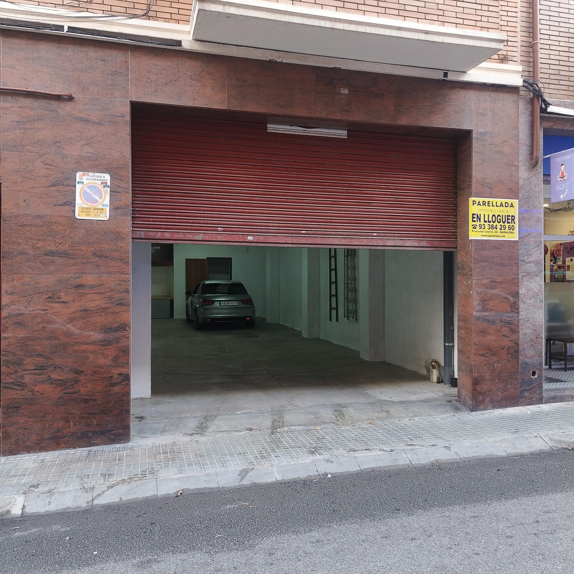 Retail in Santa Coloma de Gramenet, Barcelona to rent Primary Photo- Image 1 of 7