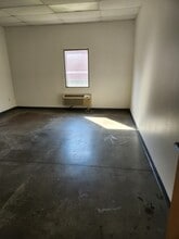 4303 S Bowen Rd, Arlington, TX to rent Interior Photo- Image 1 of 3