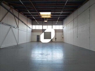 More details for 30 Rue Des Osiers, Coignières - Light Industrial to Rent