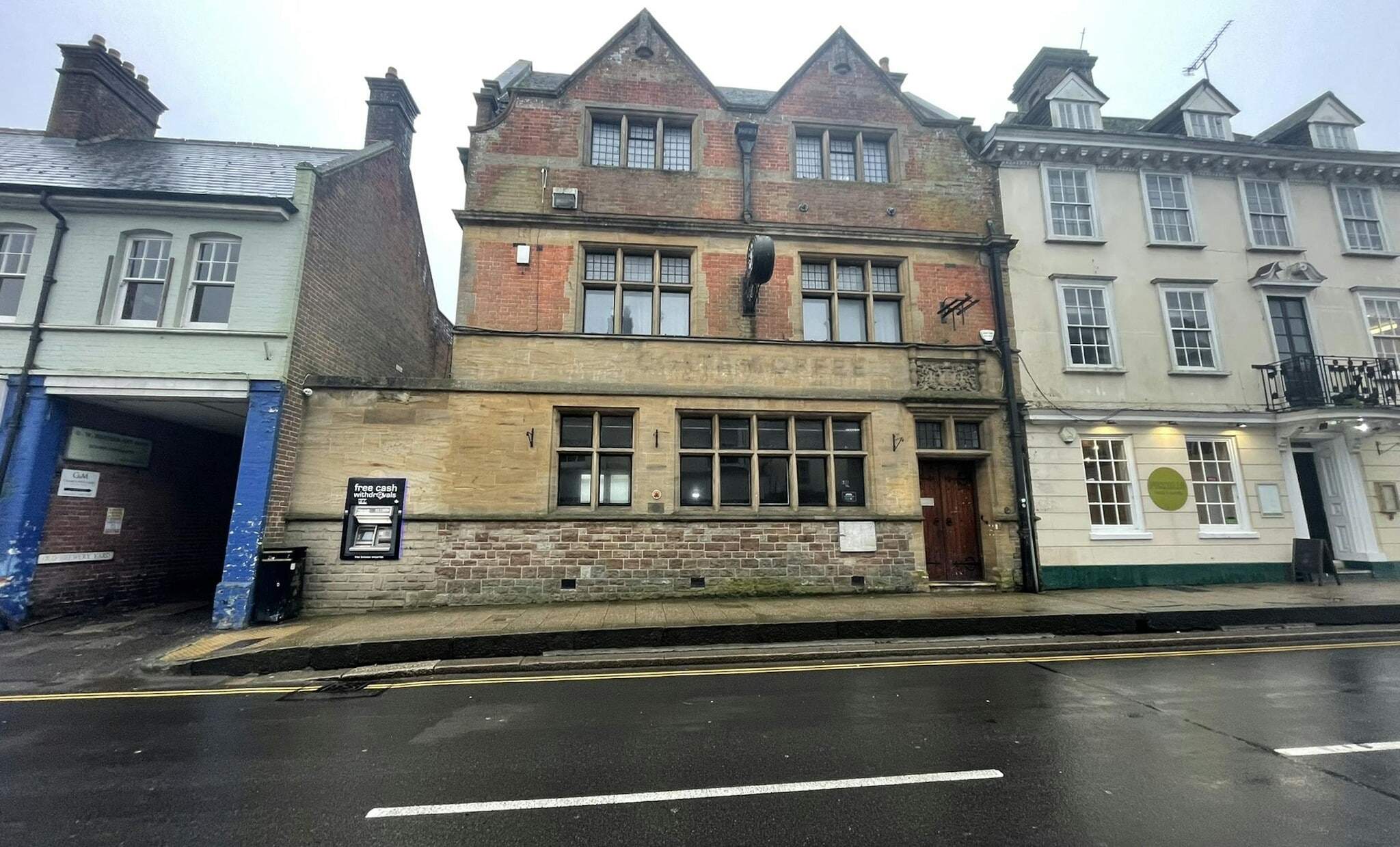 16 High St, Battle to rent Building Photo- Image 1 of 5