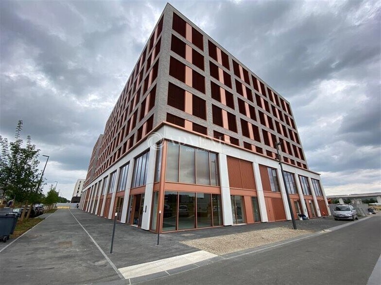 Office in Palaiseau to rent - Building Photo - Image 1 of 5