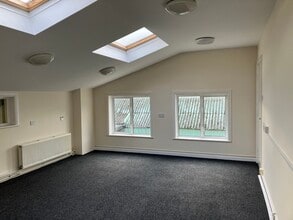 York Rd, York to rent Interior Photo- Image 2 of 2