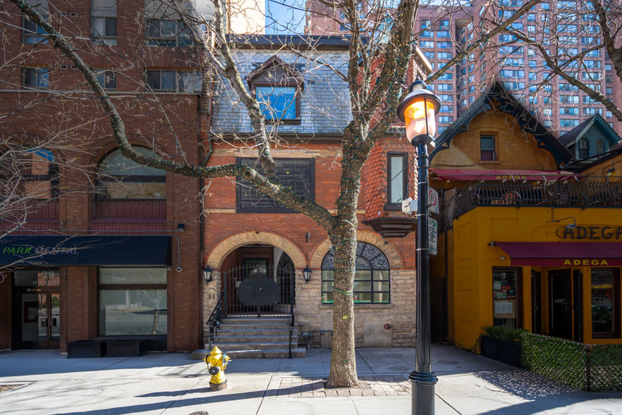 31 Elm St, Toronto, ON for sale - Building Photo - Image 2 of 39