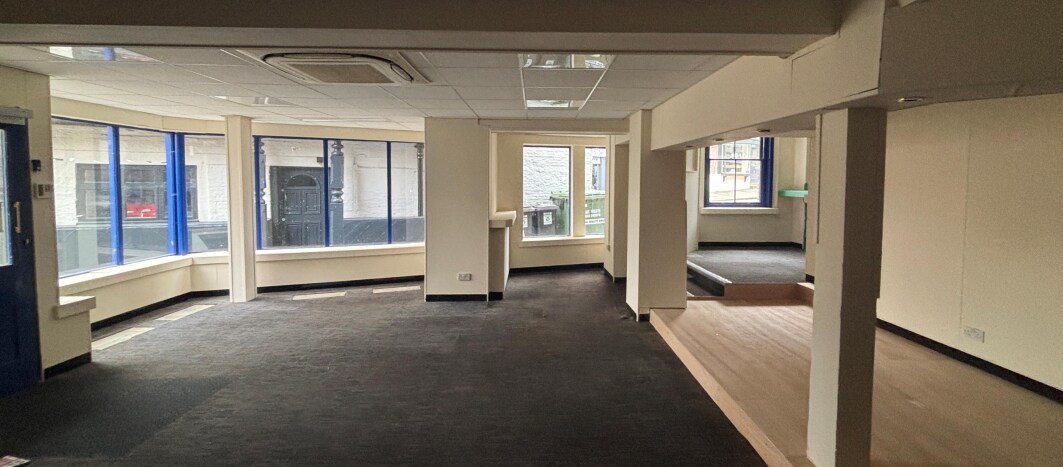 17-19 Market Pl, Ashbourne to rent Interior Photo- Image 1 of 4