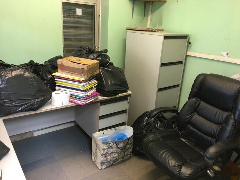 18 Hotchkiss Way, Coventry to rent - Interior Photo - Image 2 of 4