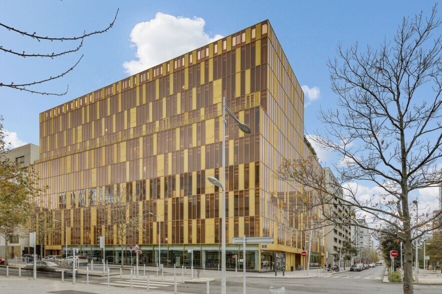 Office in Boulogne-Billancourt to rent - Building Photo - Image 1 of 8