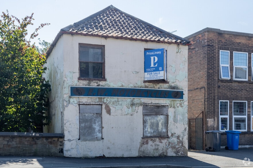 44 Duke St, Staveley for sale - Building Photo - Image 2 of 2