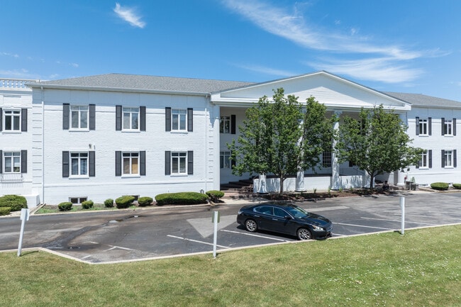 More details for 900 Jorie Blvd, Oak Brook, IL - Office to Rent