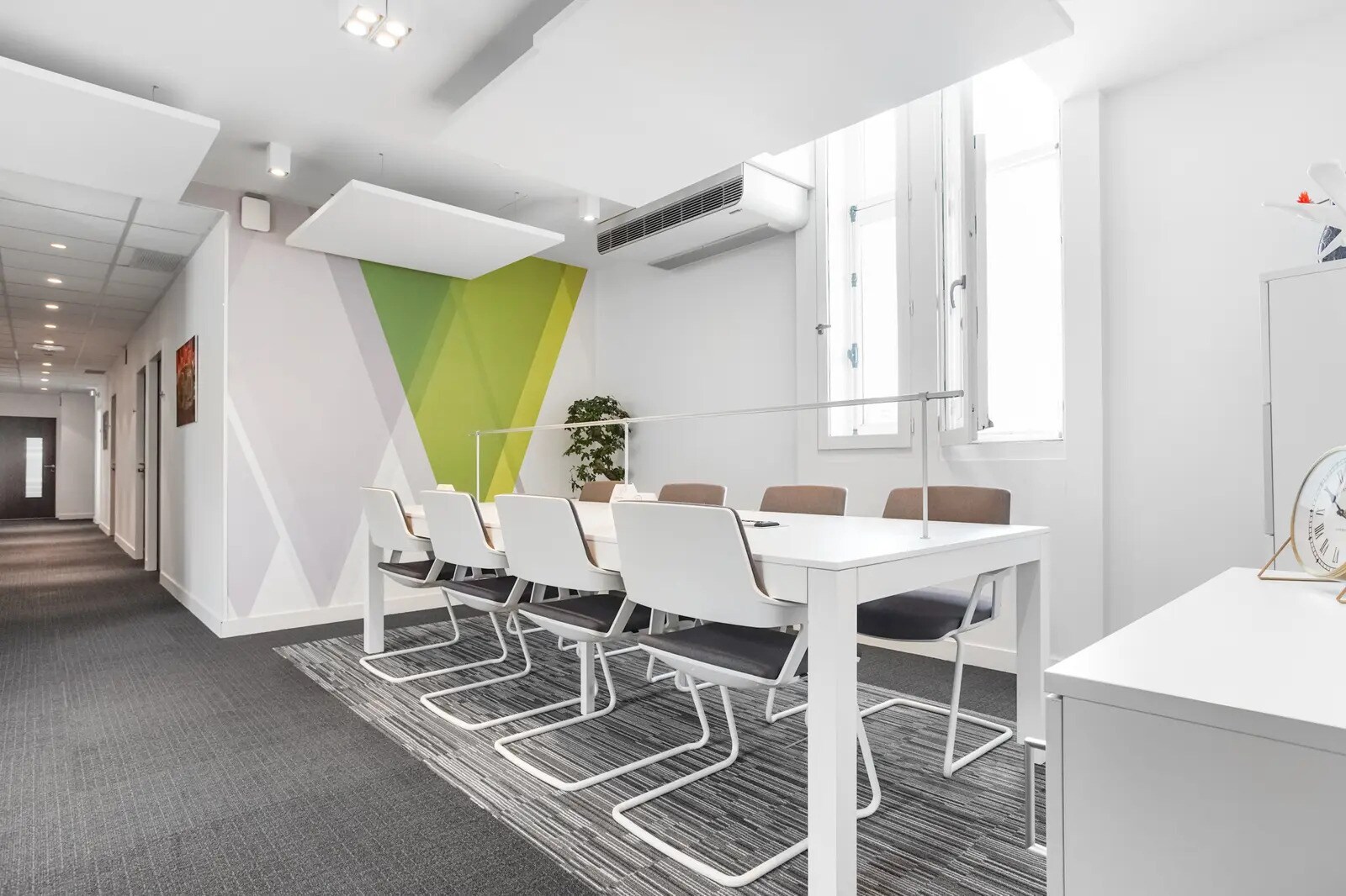 Office in Bordeaux to rent Interior Photo- Image 1 of 11