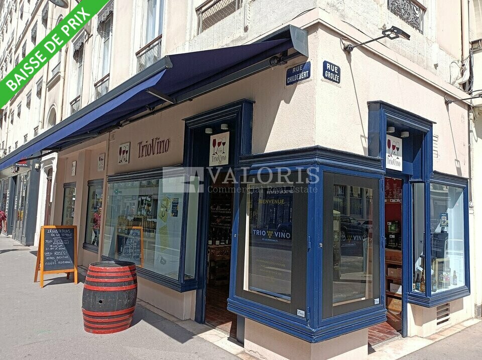 Retail in Lyon to rent Building Photo- Image 1 of 3