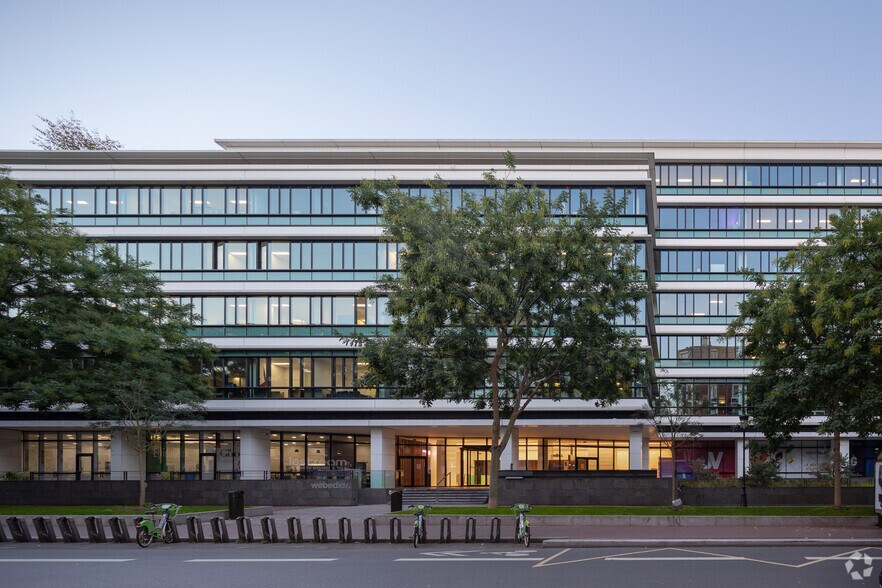 2-4 Rue Paul Vaillant-Couturier, Levallois-Perret to rent - Primary Photo - Image 1 of 6