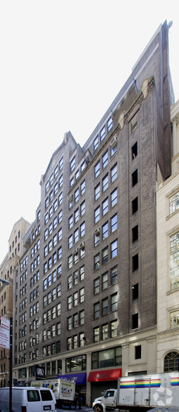 242-252 W 36th St, New York, NY for rent - Building Photo - Image 1 of 7