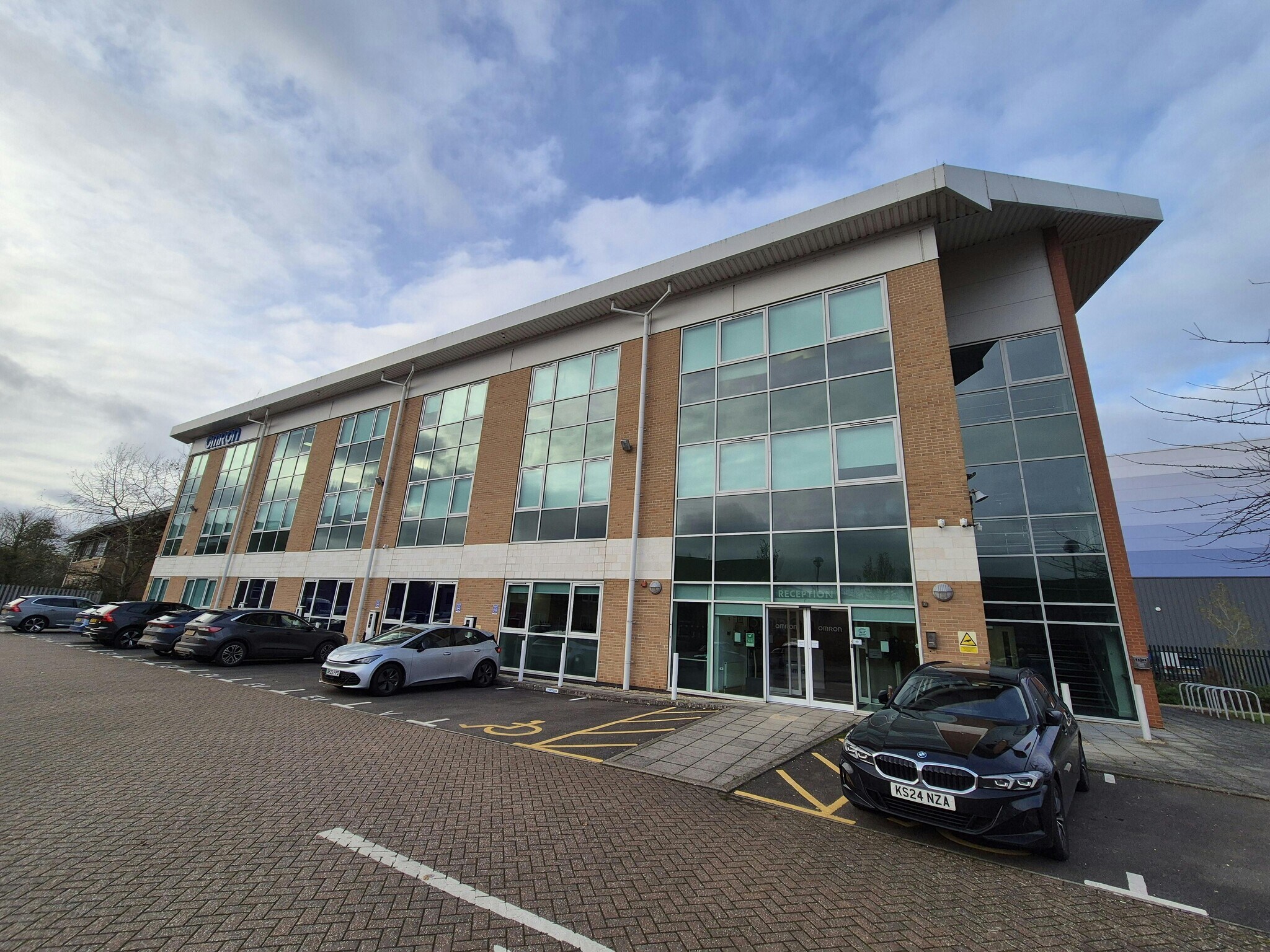 2 Opal Ct, Milton Keynes for sale Building Photo- Image 1 of 1