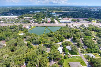 1215 Lakeside Dr, Brandon, FL for sale Primary Photo- Image 1 of 7