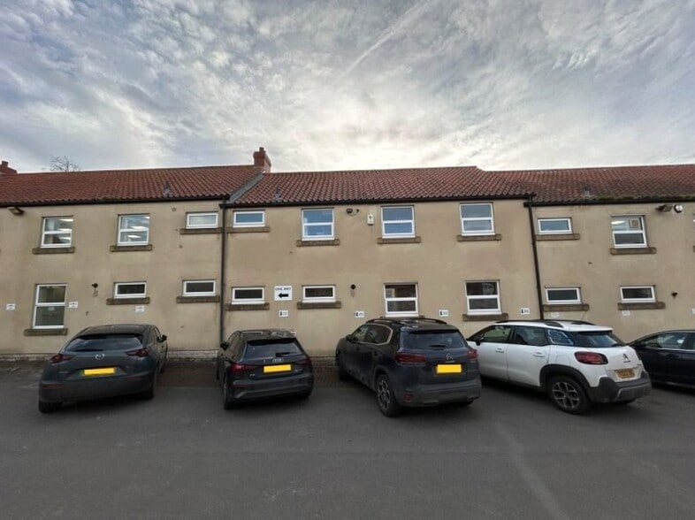 2 Wharfe Mews, Cliffe Terrace Mews, Wetherby for sale - Building Photo - Image 3 of 10