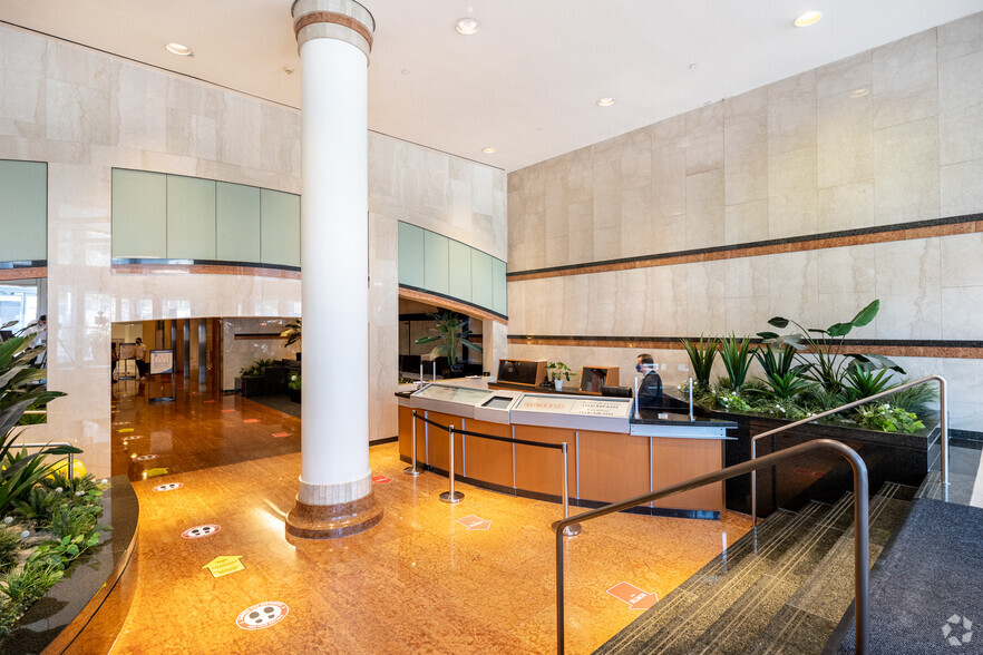 1801 Av McGill College, Montréal, QC for rent - Lobby - Image 2 of 8