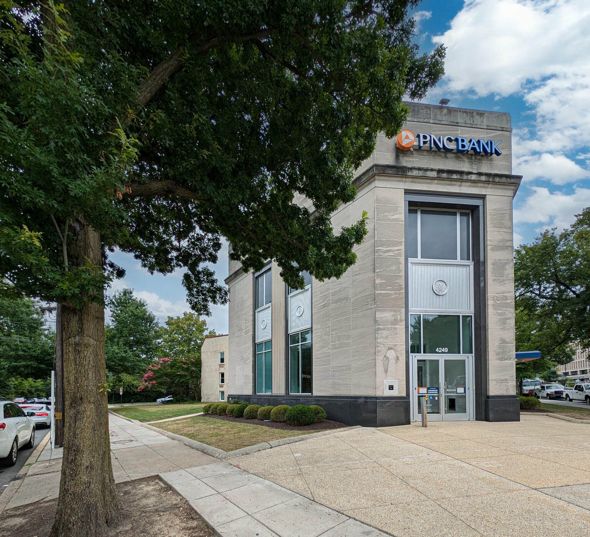 4249-4251 Wisconsin Ave NW, Washington, DC to rent Building Photo- Image 1 of 8