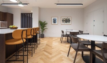 10 Throgmorton Ave, London to rent Interior Photo- Image 2 of 6